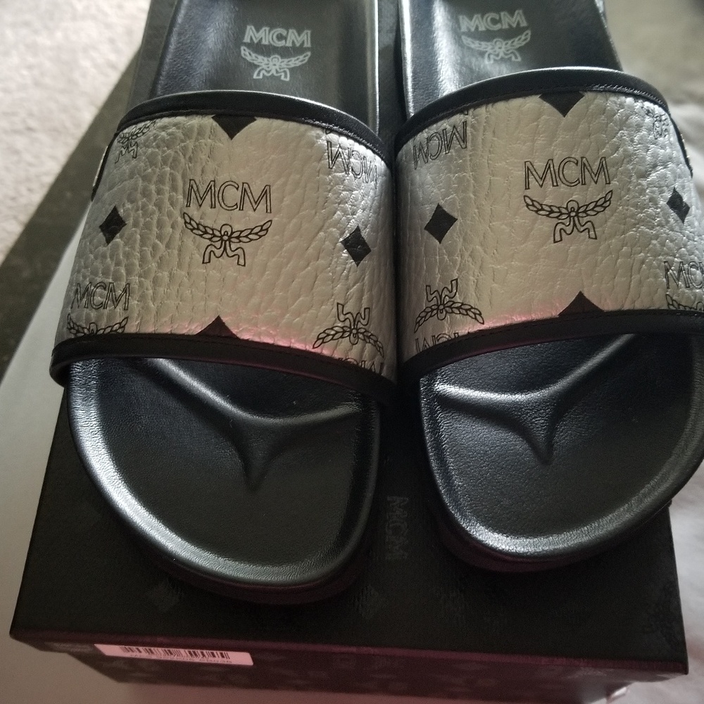 Women MCM Slides